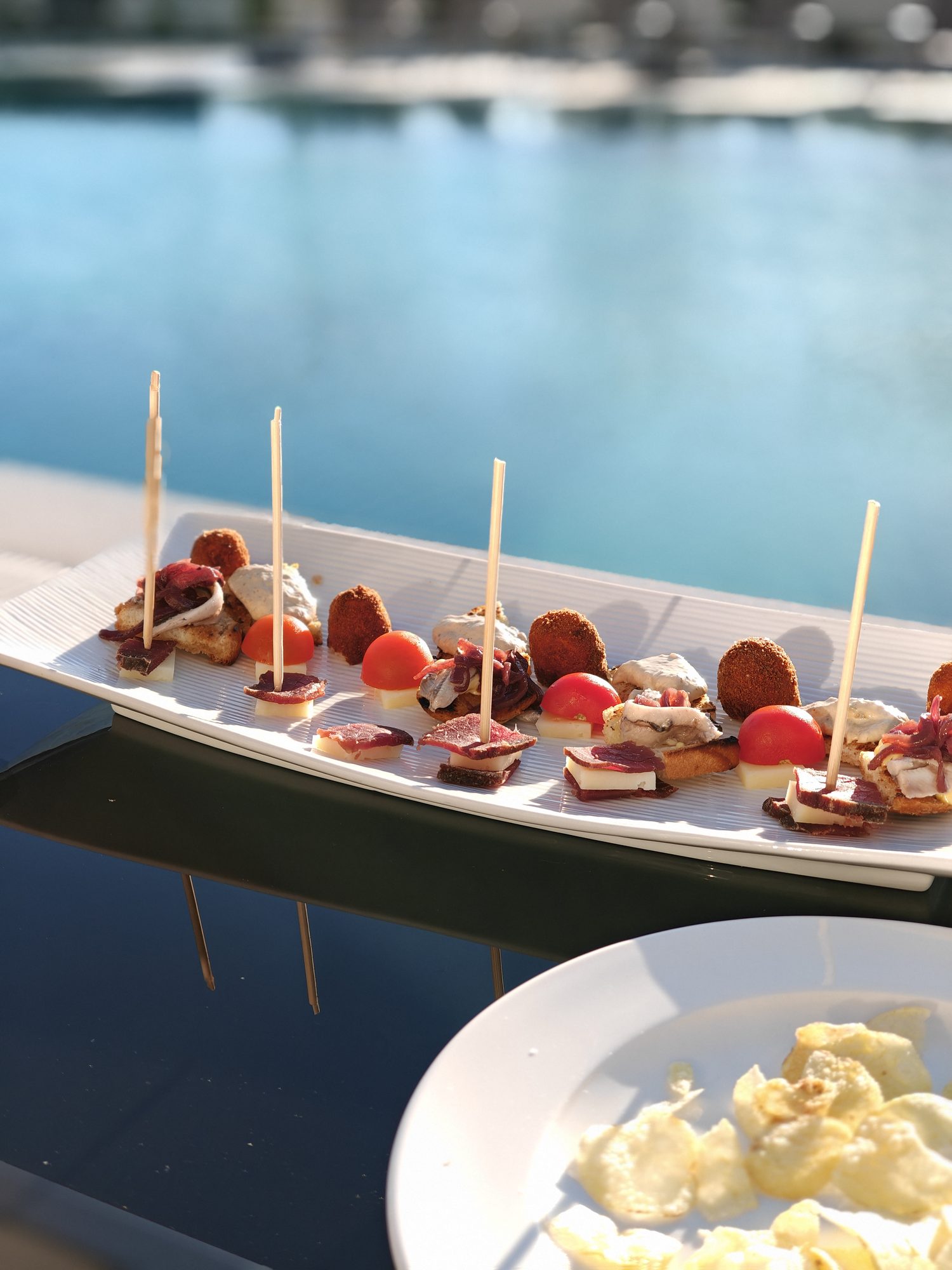 Stuzzichini gourmet al bordo piscina